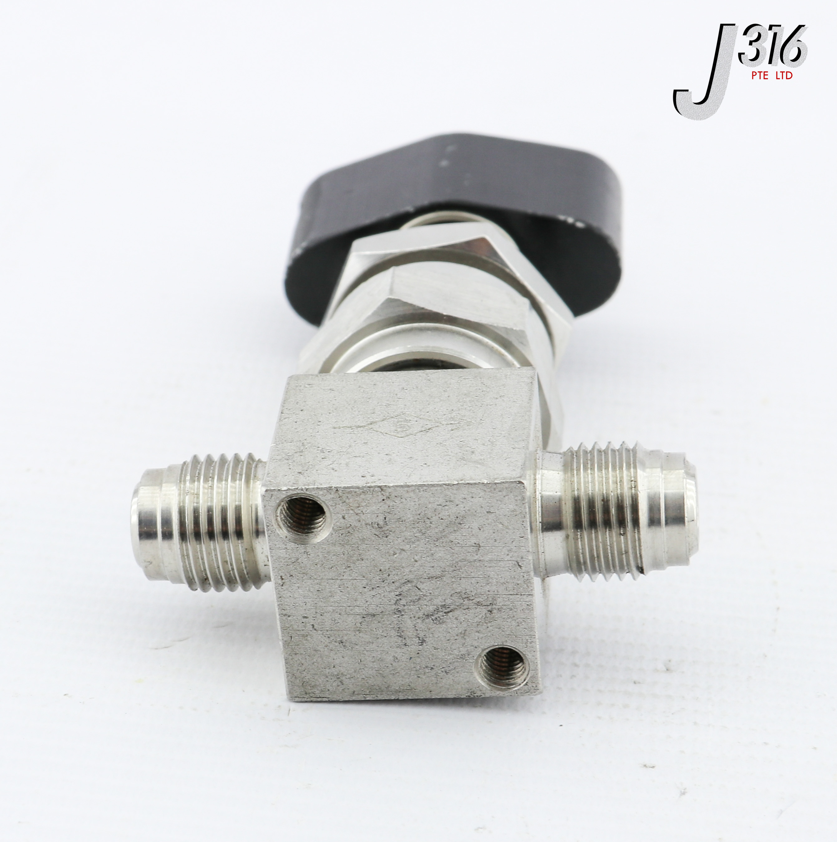 にんにん品 25758 FUJIKIN MANUAL DIAPHRAGM VALVE, MALE TO MALE 1/4'' VCR